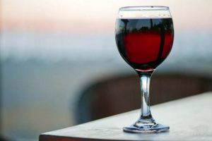 TOP 6-recept för att göra vin från russin hemma